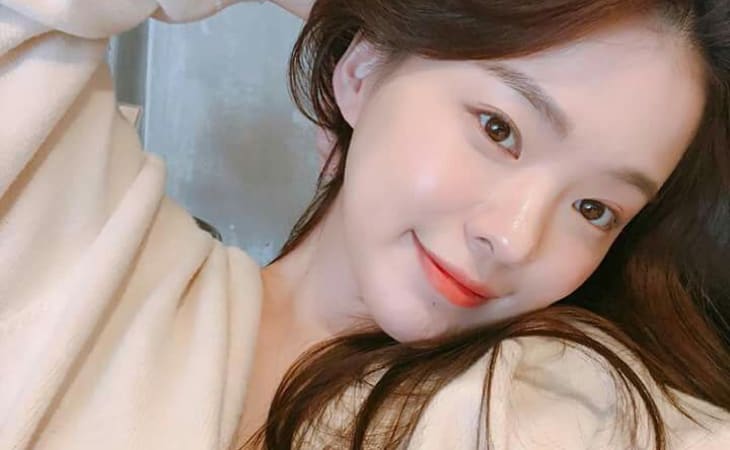 Xịt khoáng có thể sử dụng cả trong chu trình chăm sóc da