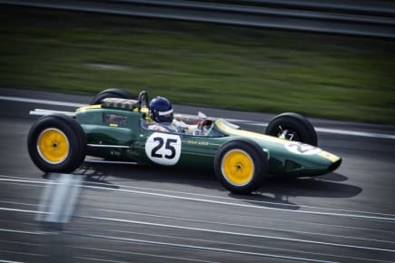 Engines on, cash at the ready, and off you go to the Casumo Casino Reel Races!