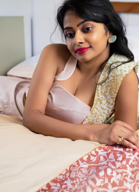 VIP Hotel Call Girl In Mumbai