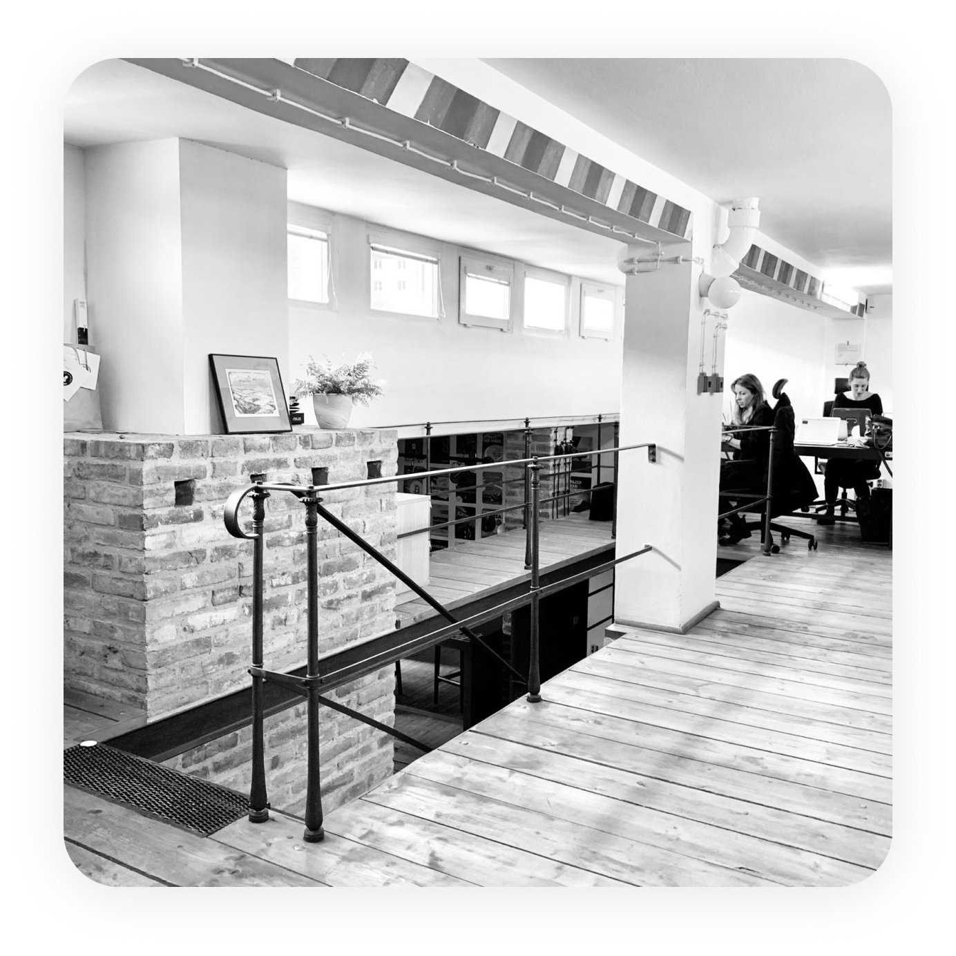 Gallery Photo