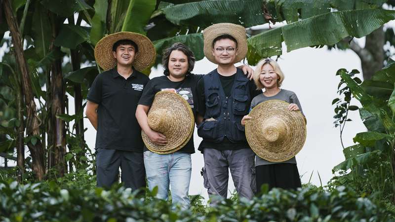 Farmers and roasters working together at origin