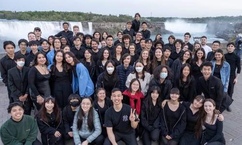 TSYO group photo at Niagara Falls