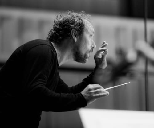 Otto Tausk conducting