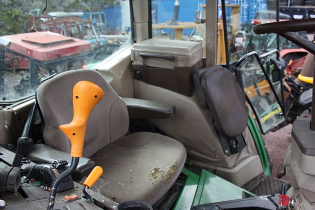 John Deere 6910 - slideshow 4