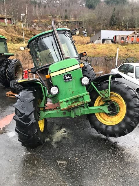 John Deere 2450