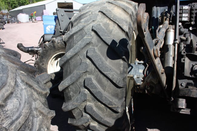 New Holland TS125A - slideshow 26