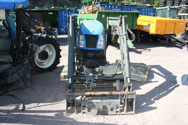 New Holland TS125A - slideshow 17