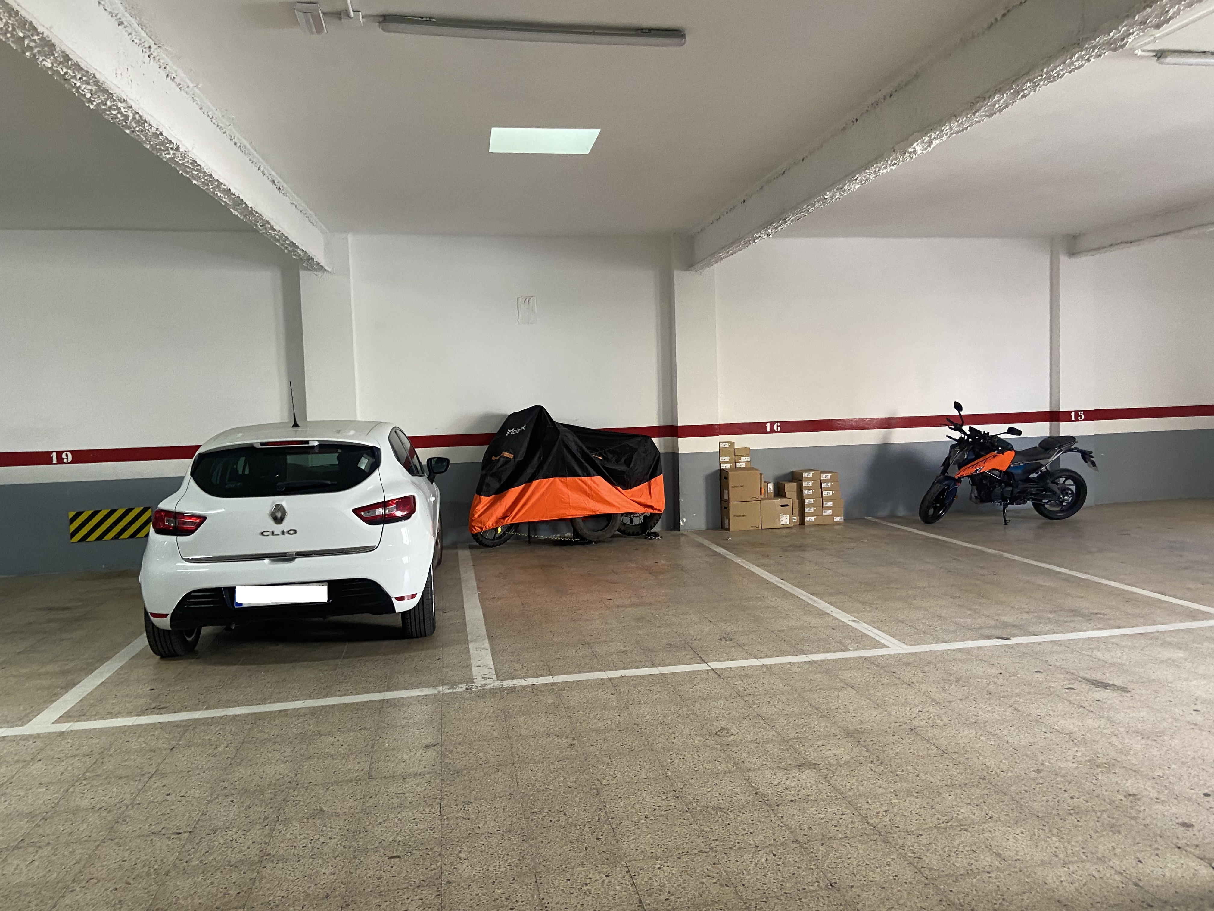 Fotografía 3 de parking-completo-en-venta-en-santa-coloma-de-gramenet-zona-riu