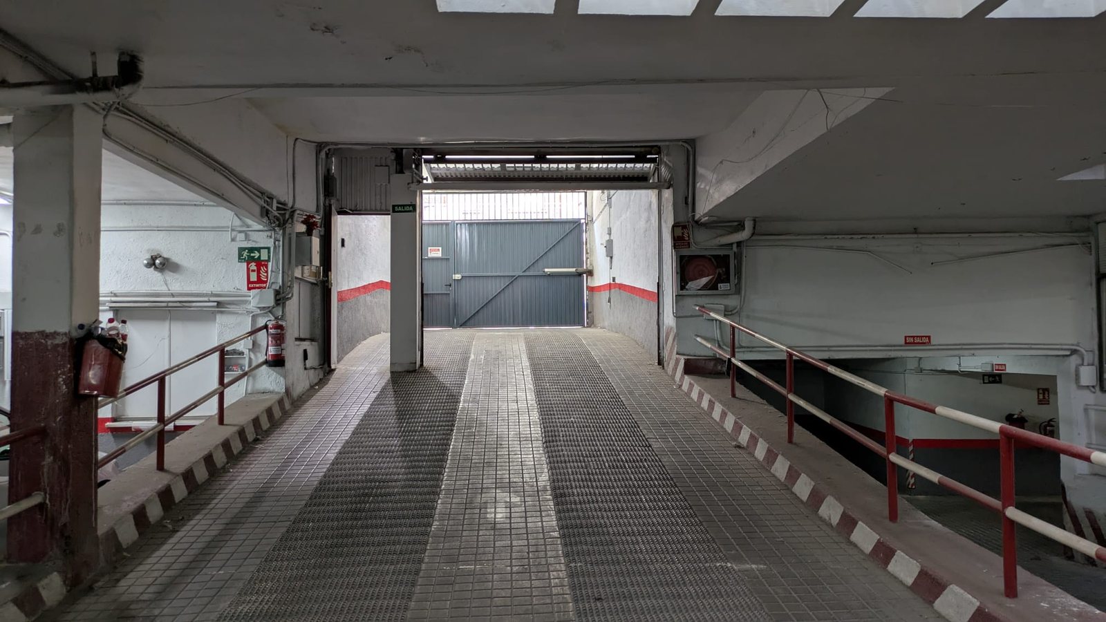 Fotografía 2 de parking-completo-en-villaverde-madrid