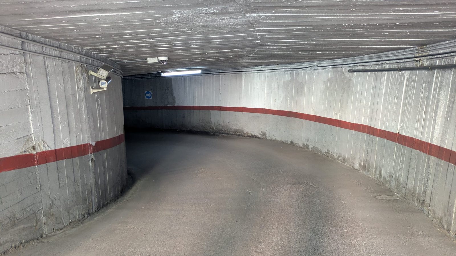 Fotografía 1 de parking-en-venta-en-alameda-de-osuna-madrid