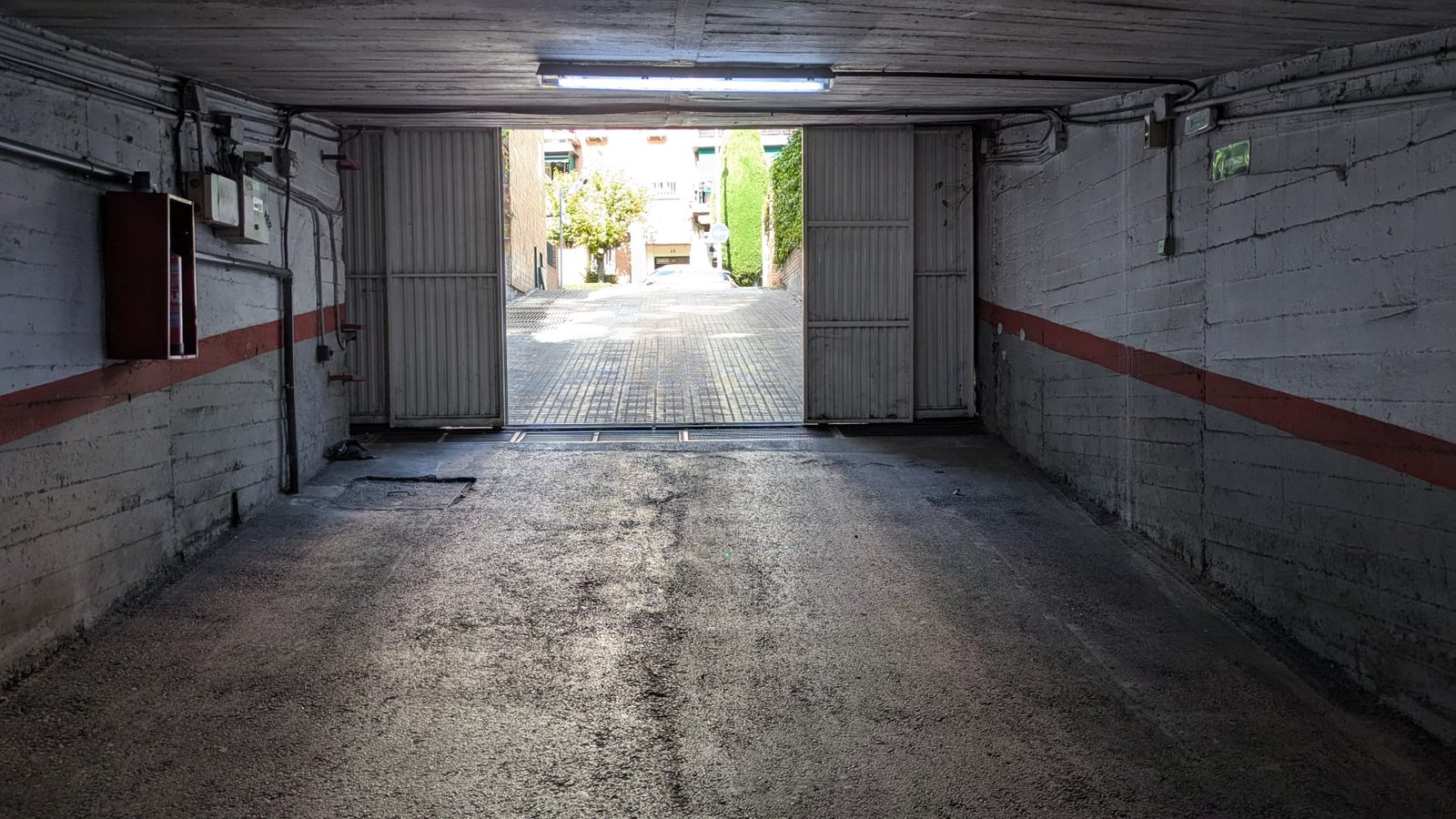 Fotografía 2 de parking-en-venta-en-alameda-de-osuna-madrid