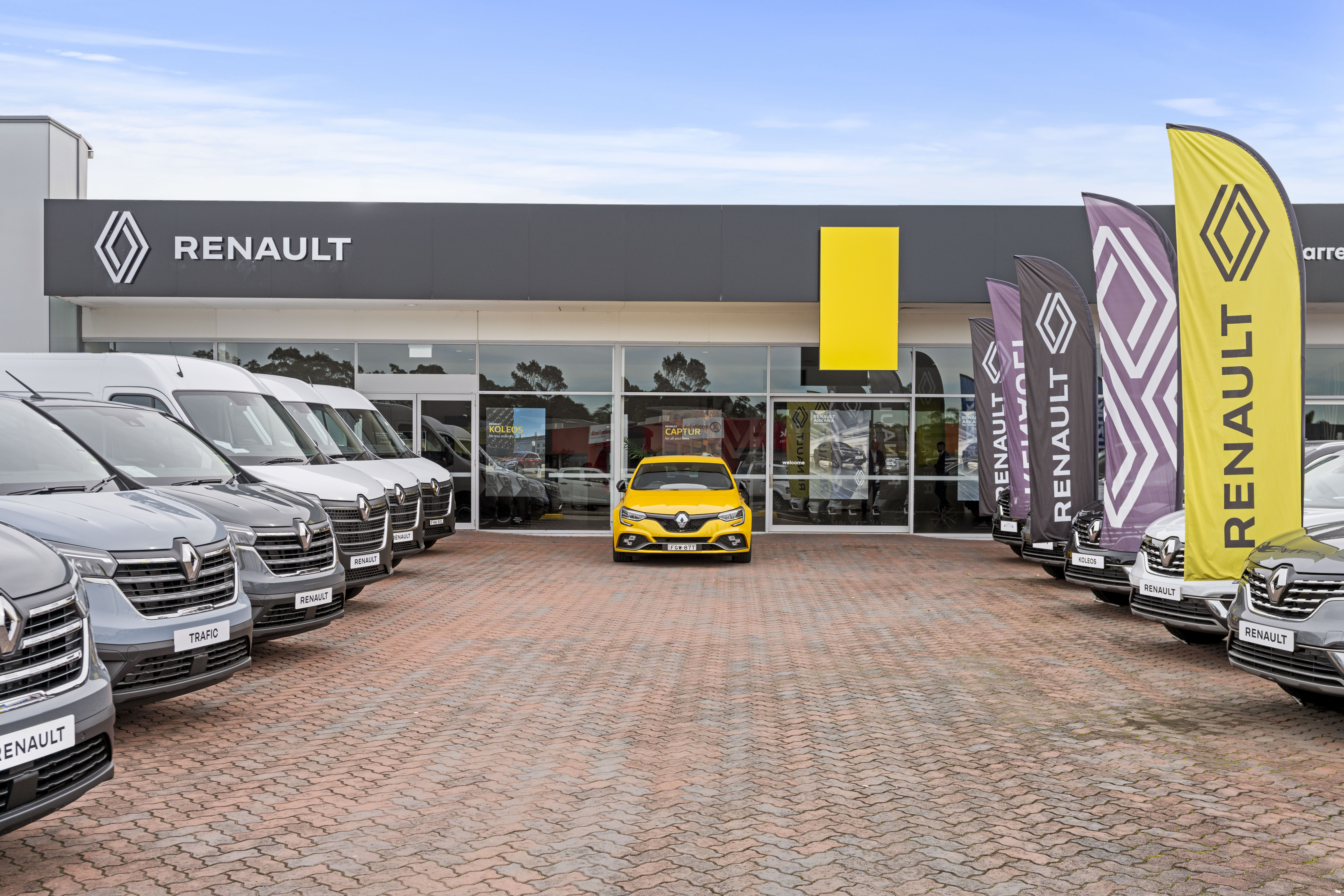 Peter Warren Renault logo
