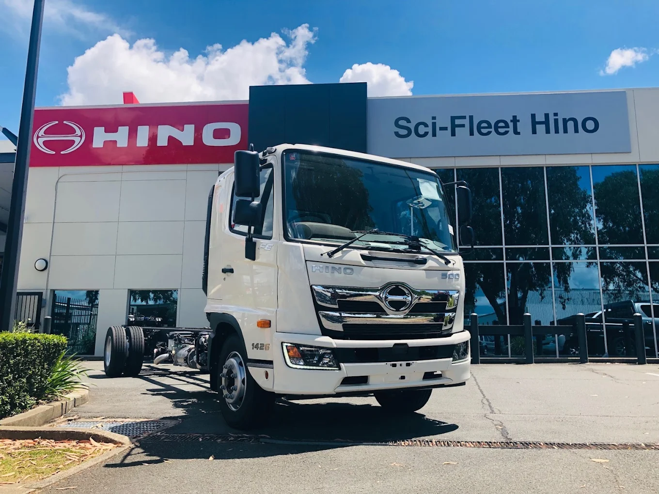 Sci-Fleet Hino Eagle Farm logo
