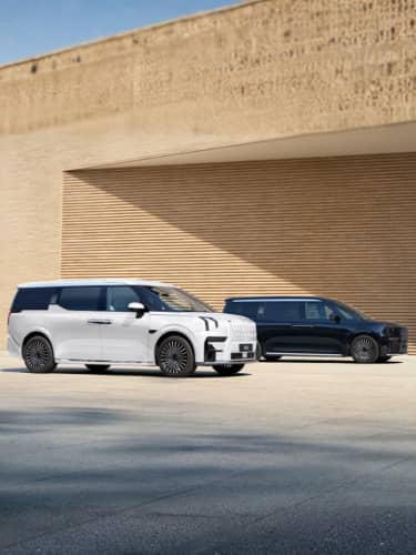 Experience the ZEEKR 009 Image