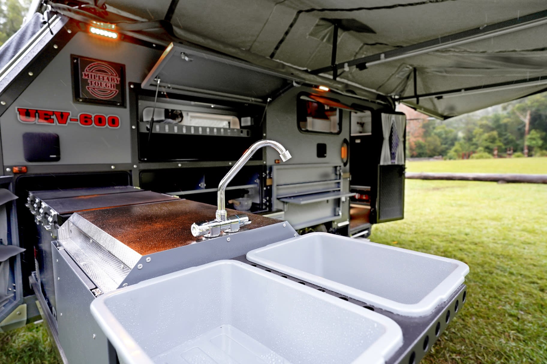 UEV-490 | HYBRID CAMPER