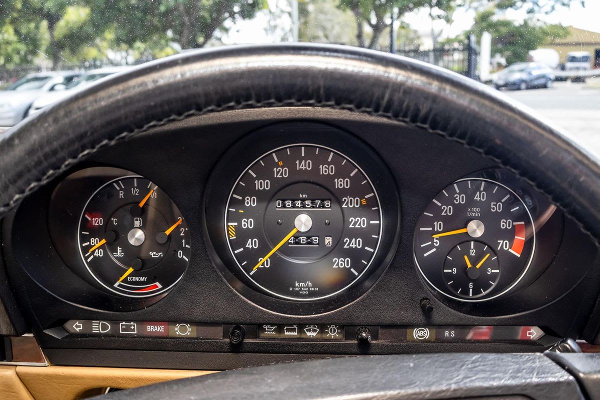 1988 Mercedes-Benz 560SL R107 For Sale in Brisbane