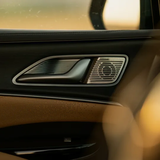 Immersive Refinement