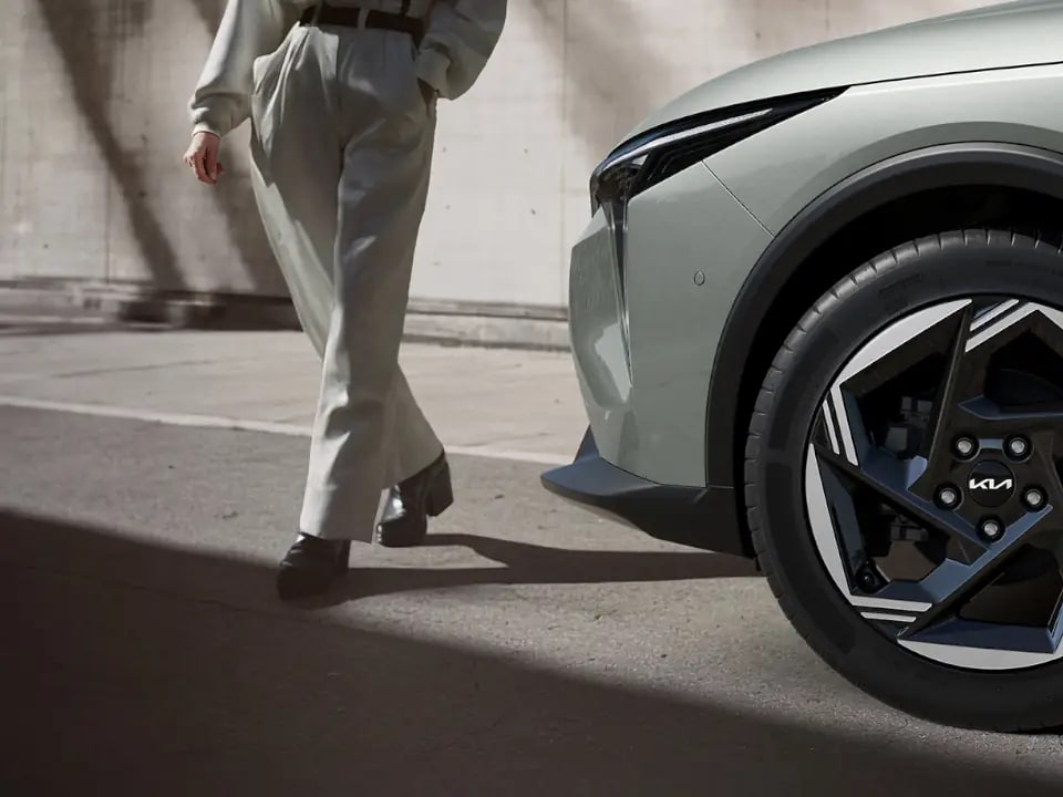 Forward Collision Avoidance Assist* Image