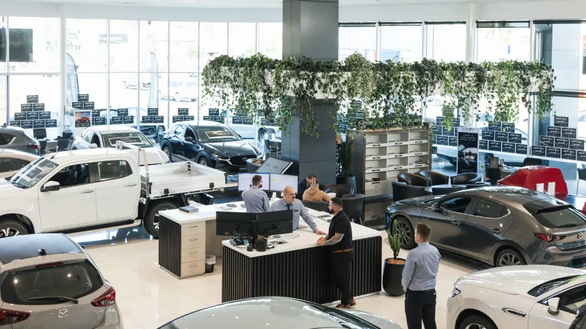 Should You Buy An SUV Or A Sedan? Here's What You Need To Know featured image