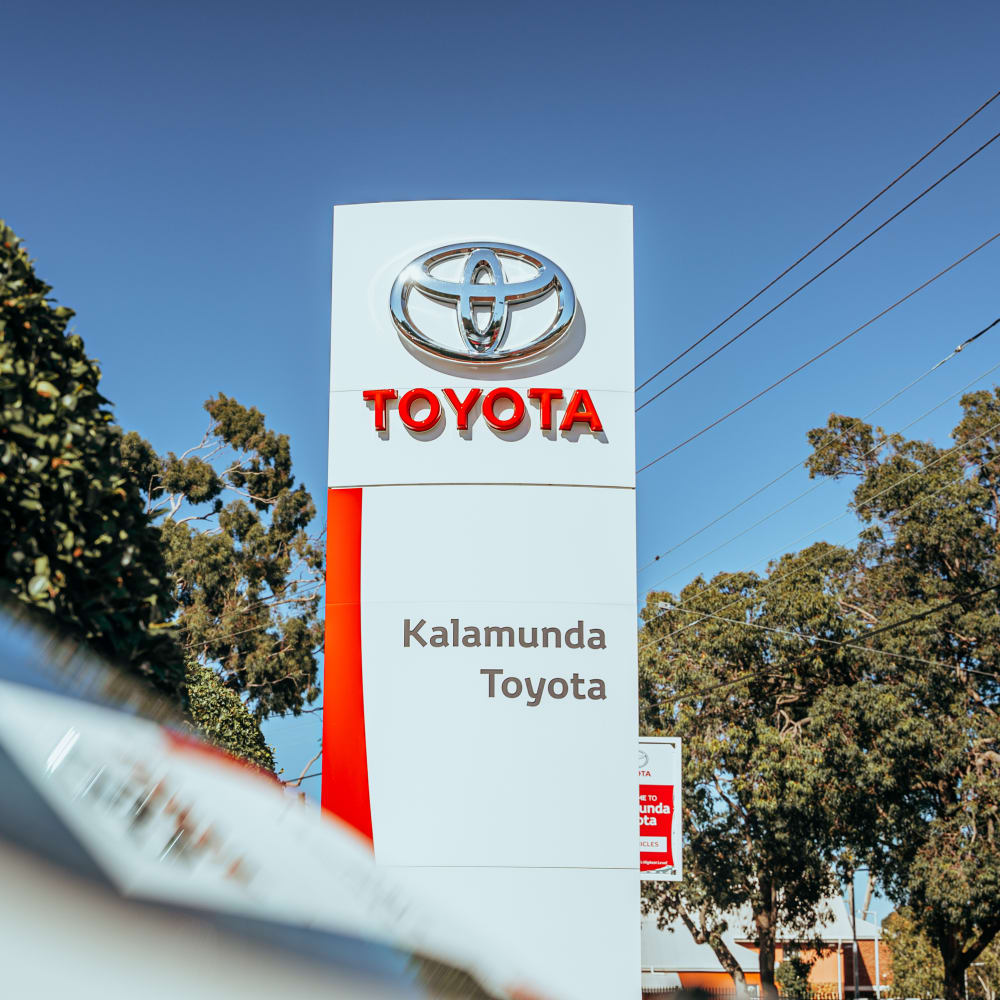 Why Sell Your Car to a Dealership Instead of Privately on Marketplaces?