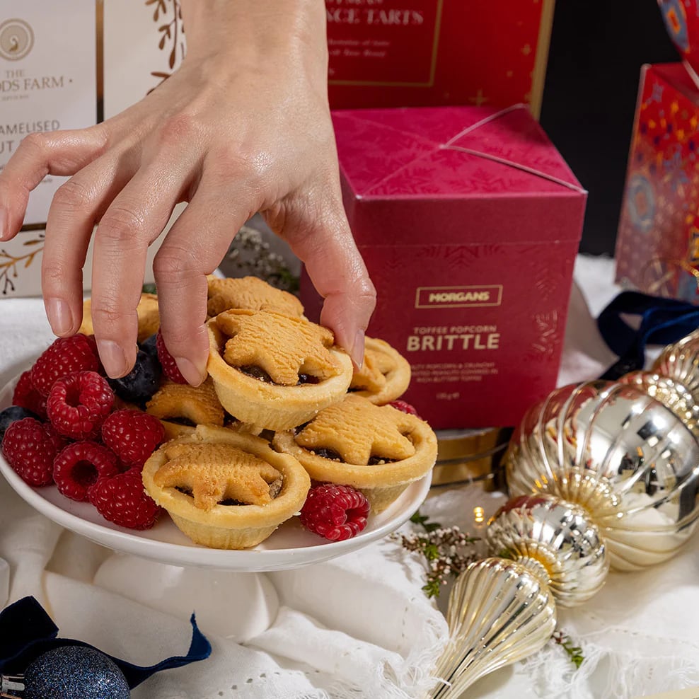 1 Free Christmas Hamper to be won by servicing at New Town Toyota in PerthCard Image