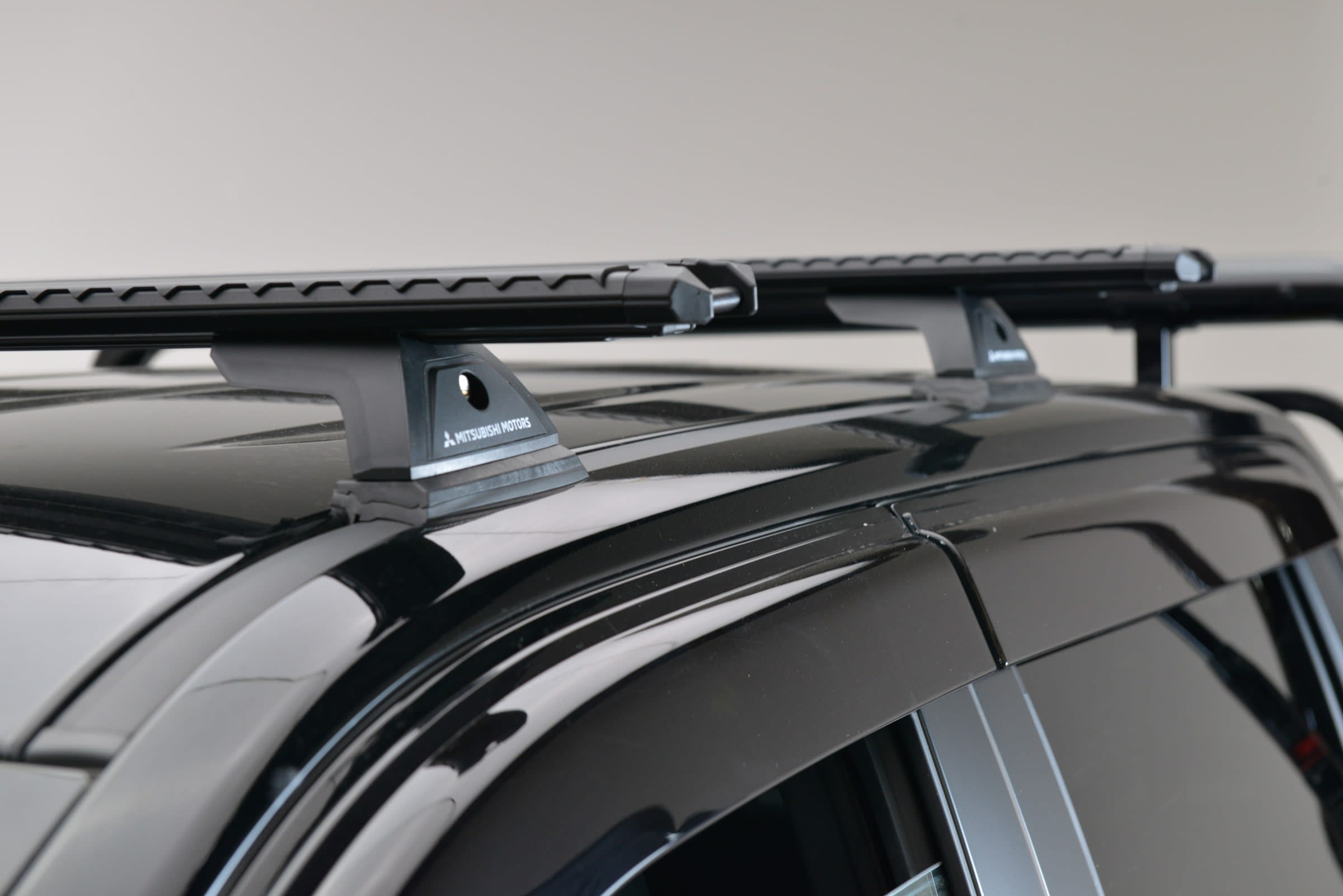 Mitsubishi Genuine Roof Racks