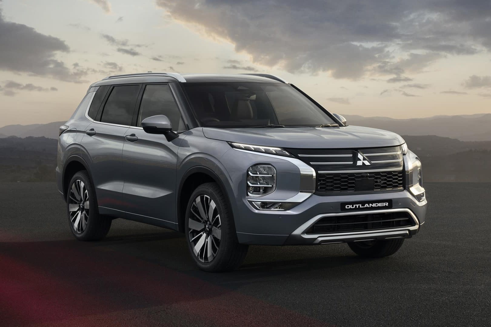 MY25 Mitsubishi Outlander