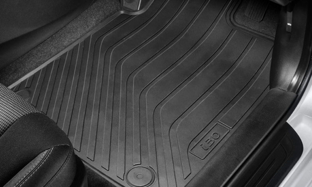 Tailored rubber floor mats (set of 4)