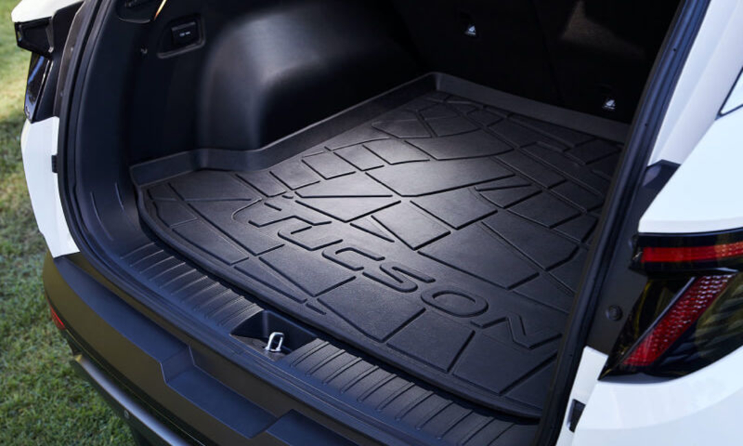 Cargo liner tray