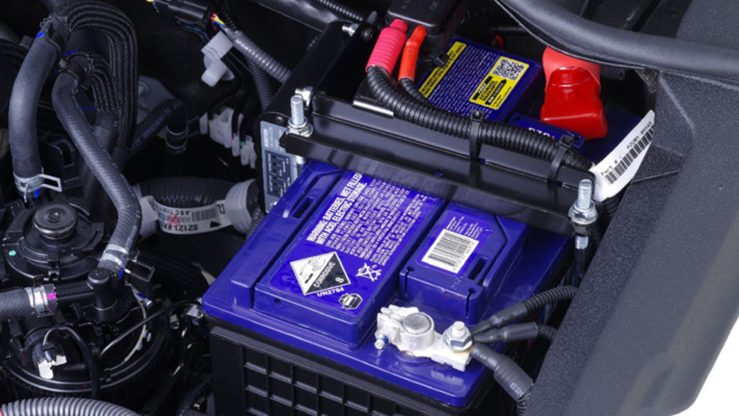 Auxiliary Battery Kit