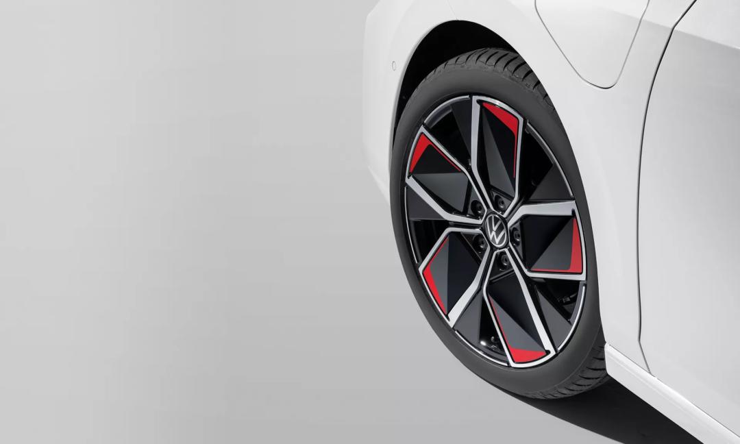 Designer wheel trims