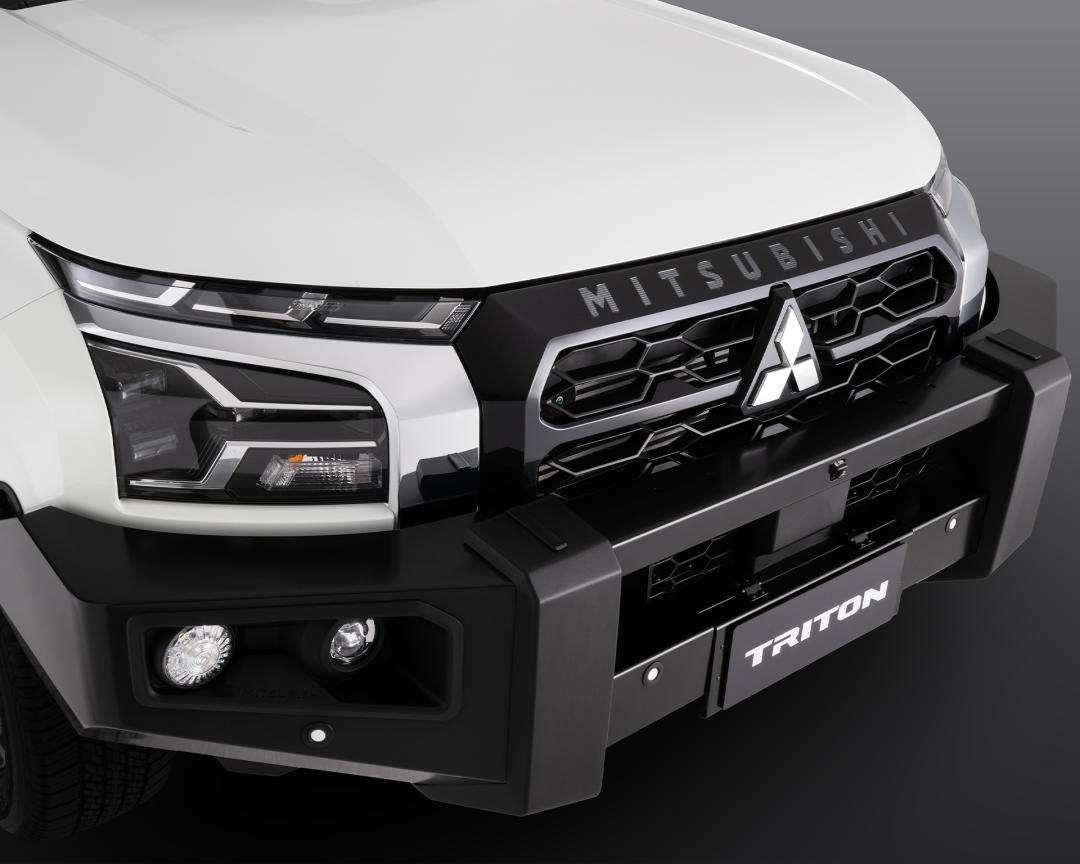 Hoopless Front Protection Bar - Steel suits models with LED Headlamps