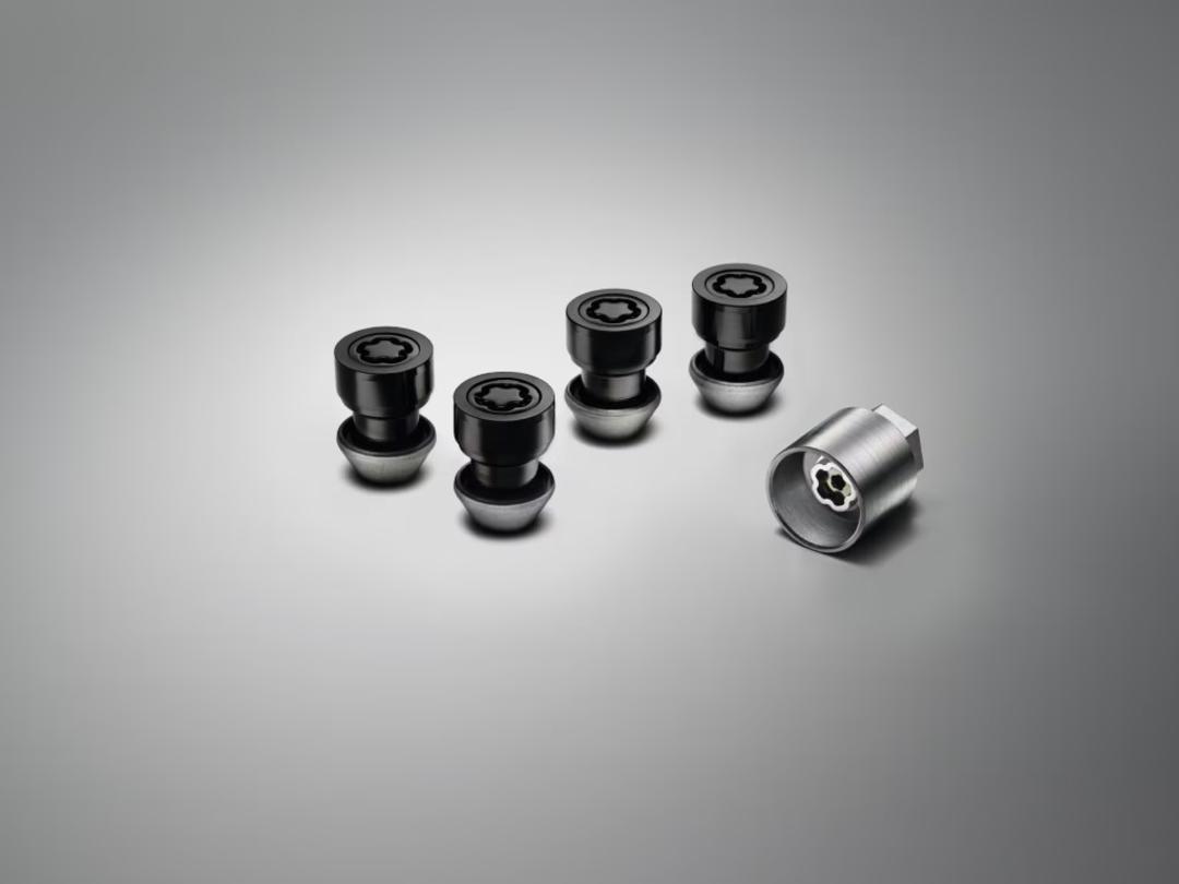 Locking Wheel Nuts - Gloss Black finish