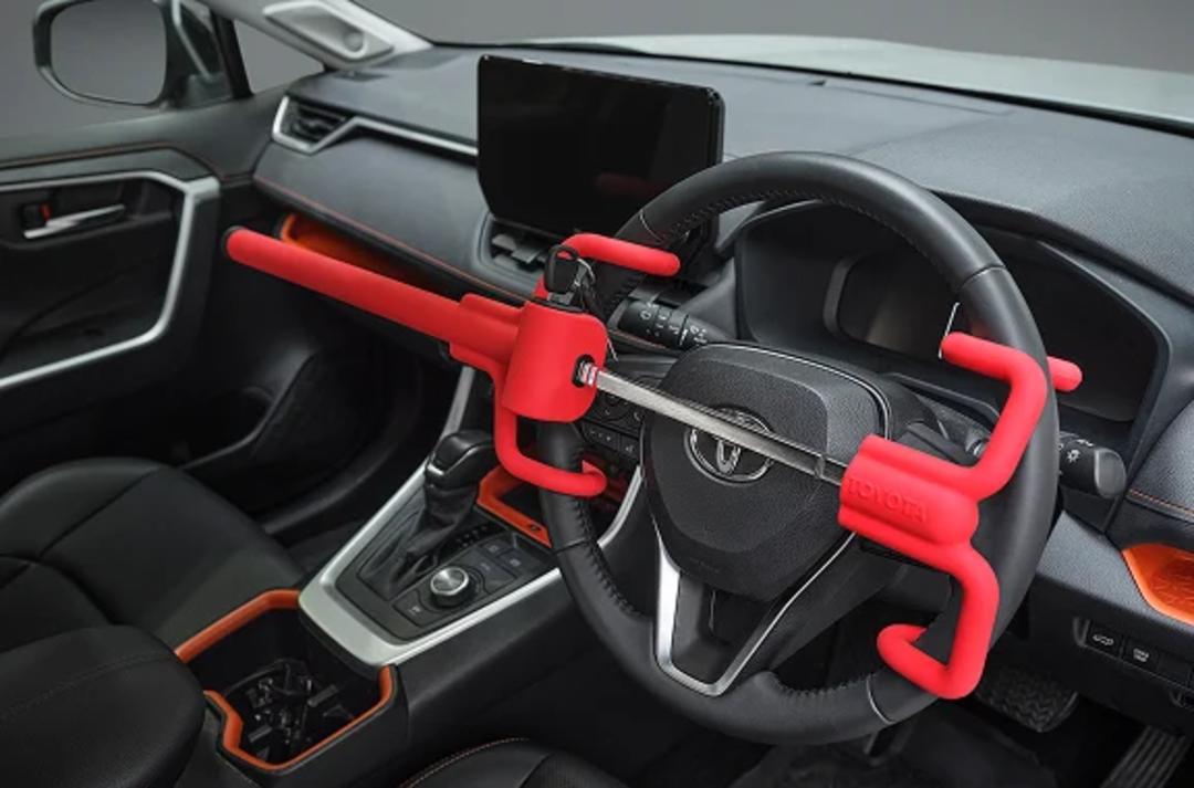 Steering wheel lock[P4]