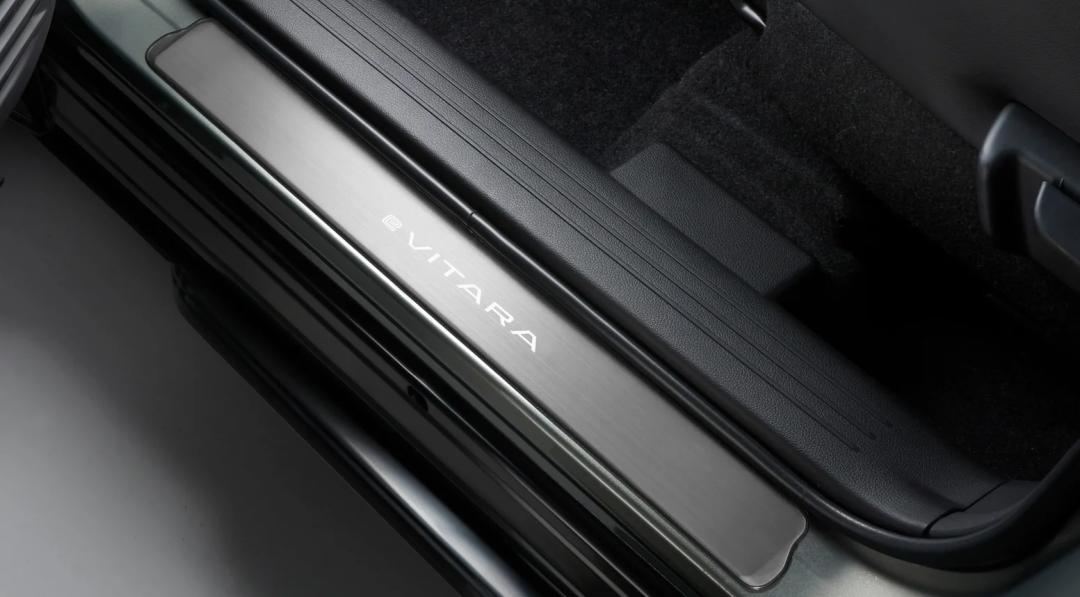 e VITARA Side Sill Scuff