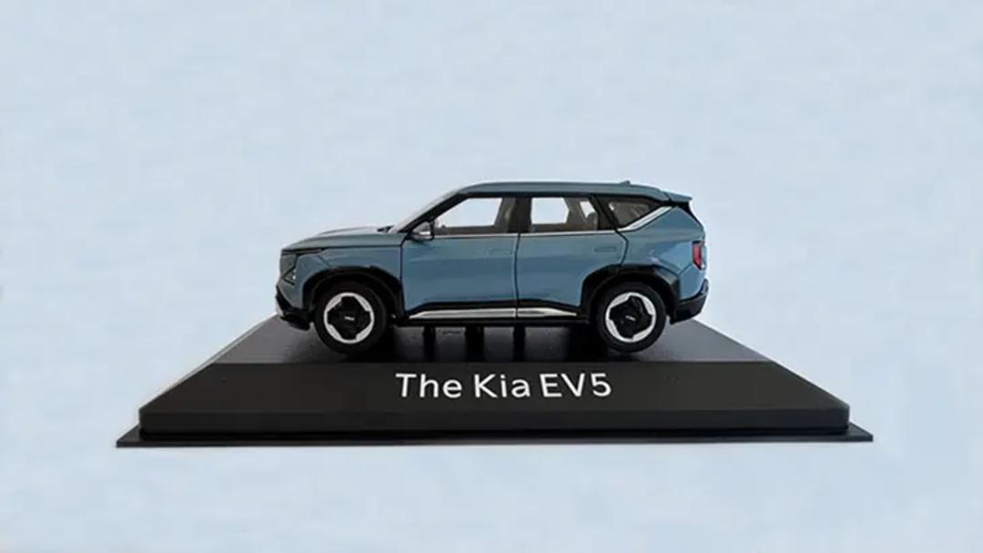 EV5 Diecast Model - 1:32 Scale