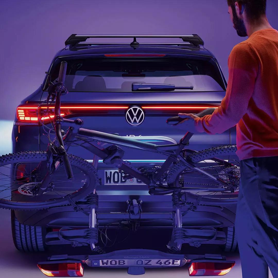 Towbar mounted bike carrier