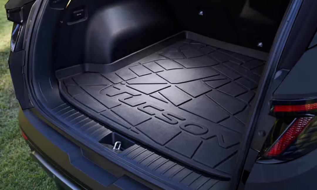 Cargo liner tray