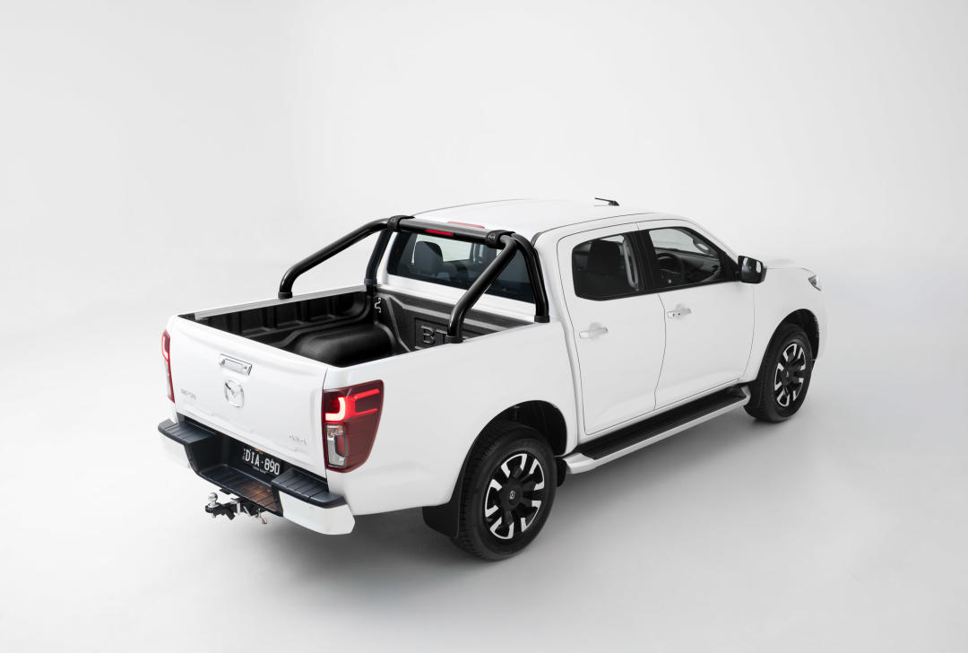 BT-50 Sports Bar (Black)