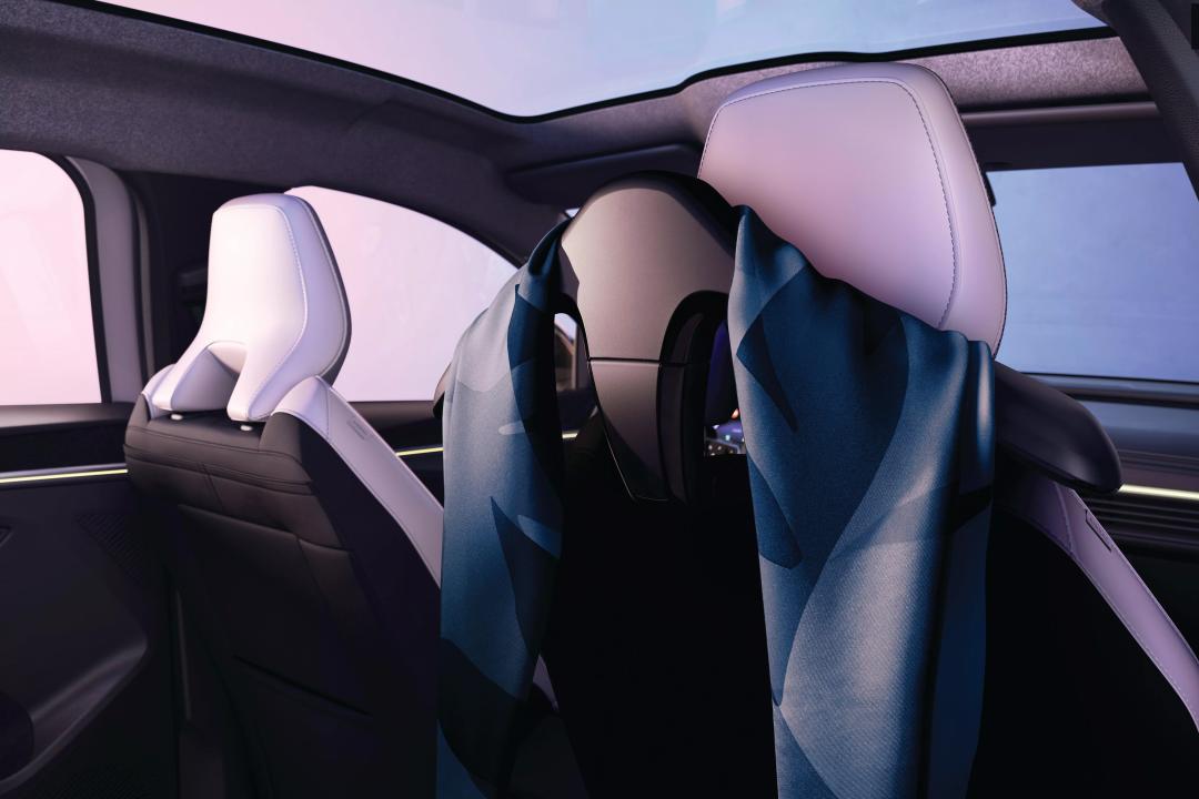 hanger on multifunction system