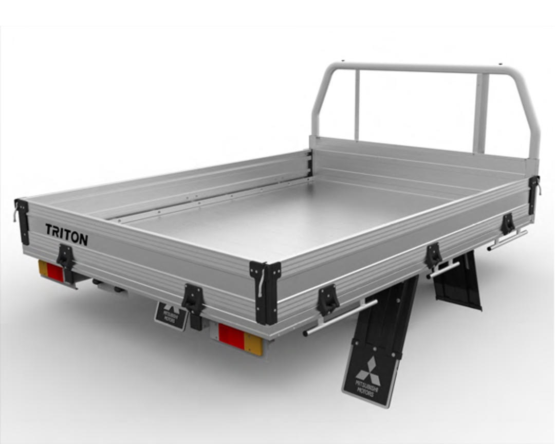 Single Cab, Cab Chassis - Aluminium tray with rear view camera - Wide