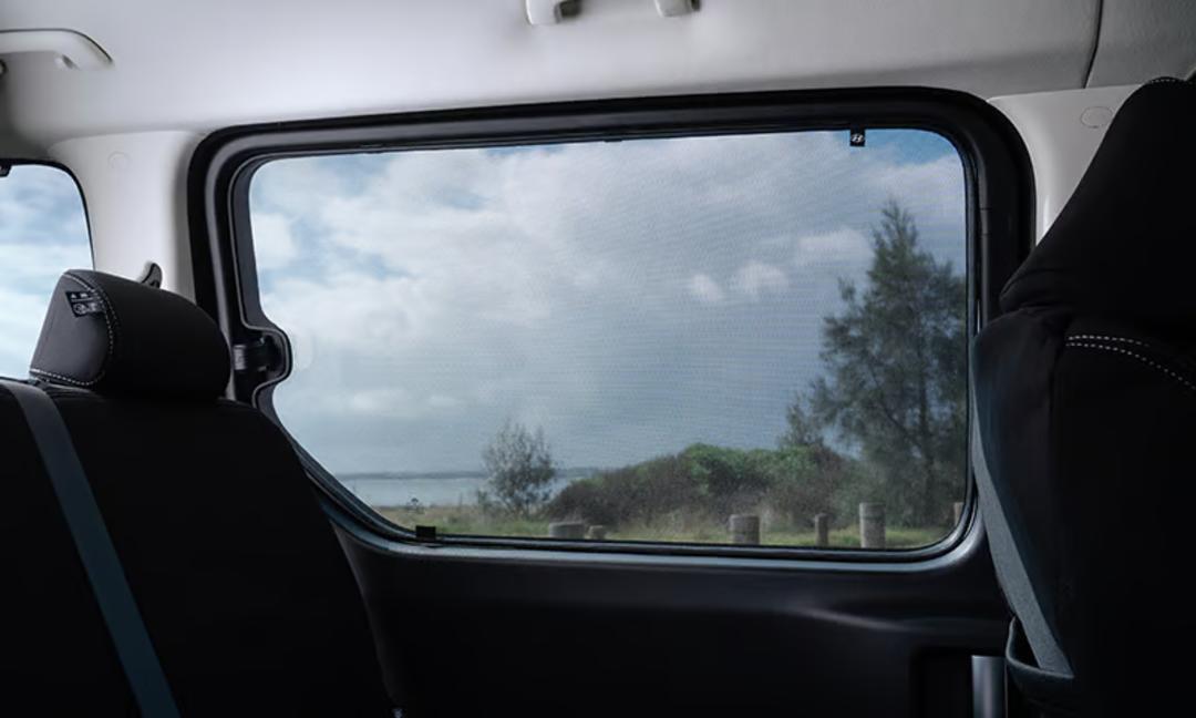 Window shades - 2nd row