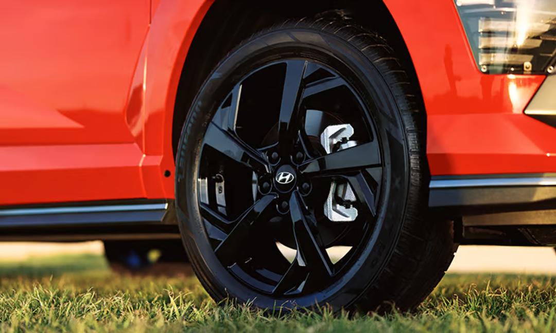 18" Jongno gloss black alloy wheel SET