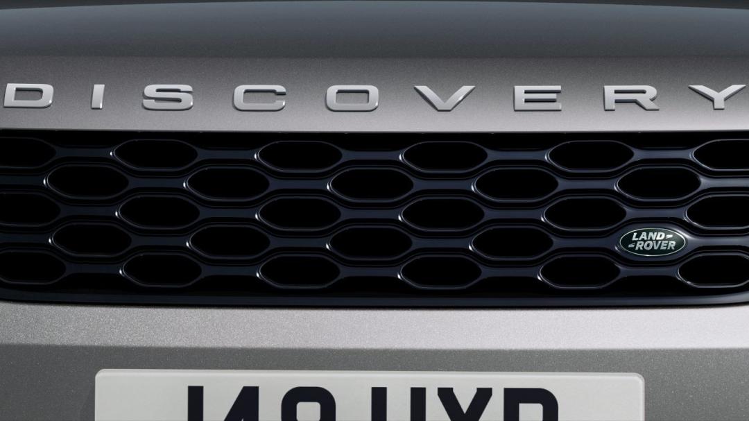 Dynamic Front Grille - Gloss Black Grille Bars and Surround, 21MY onwards
