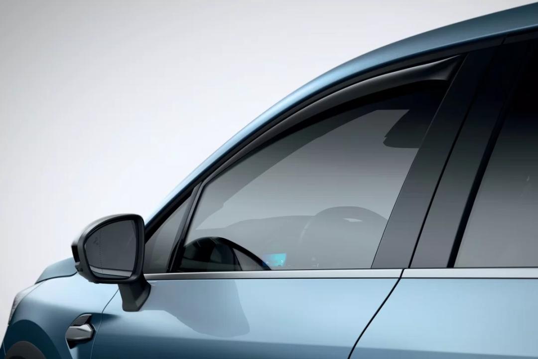 front air deflectors