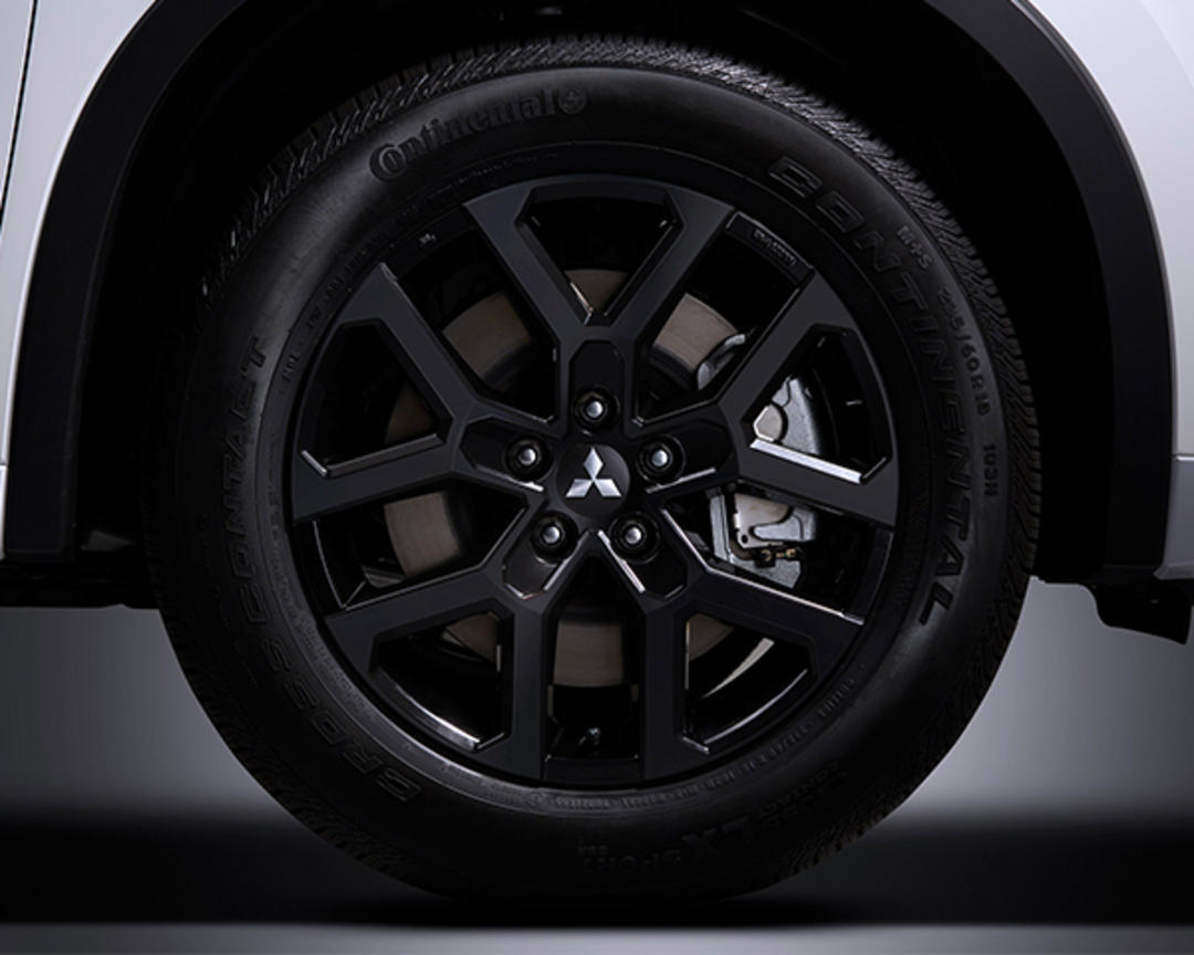 Wheel Set (4), Alloy wheel 18", Black
