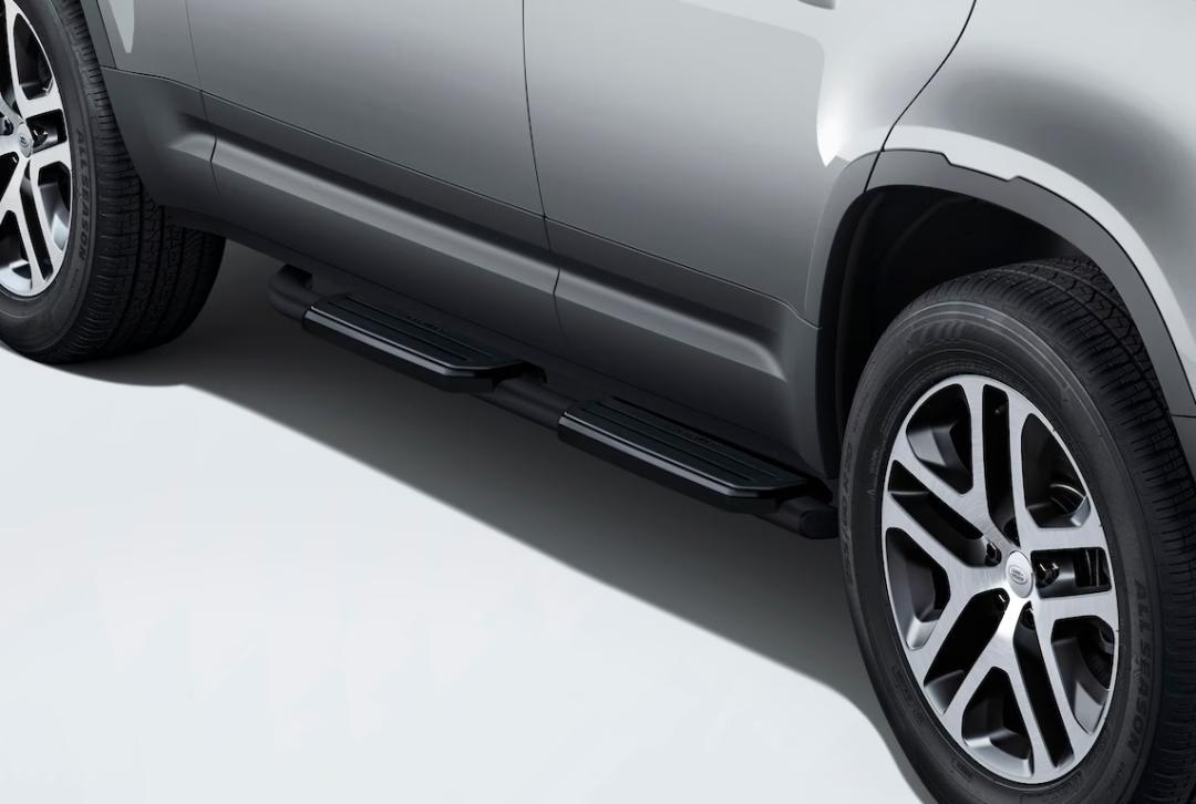 Black Fixed Side Steps (With Clips)