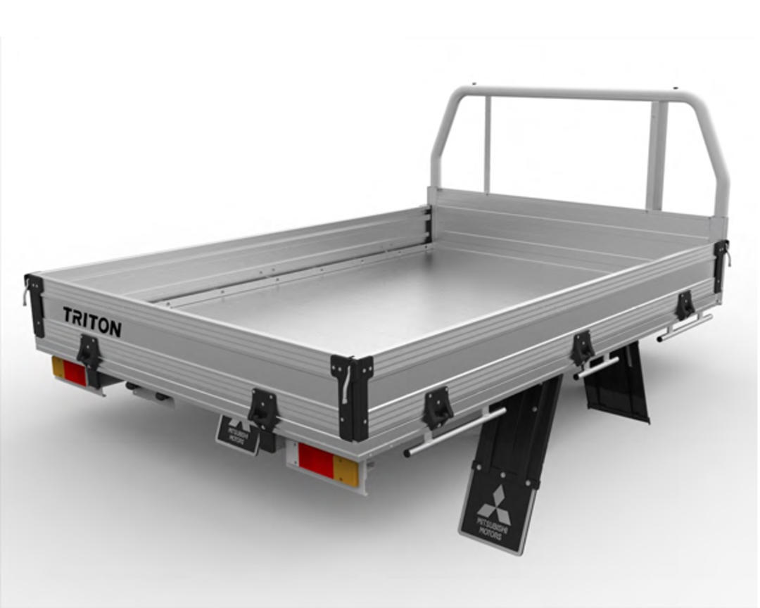 Single Cab, Cab Chassis - Aluminium tray with rear view camera - Narrow