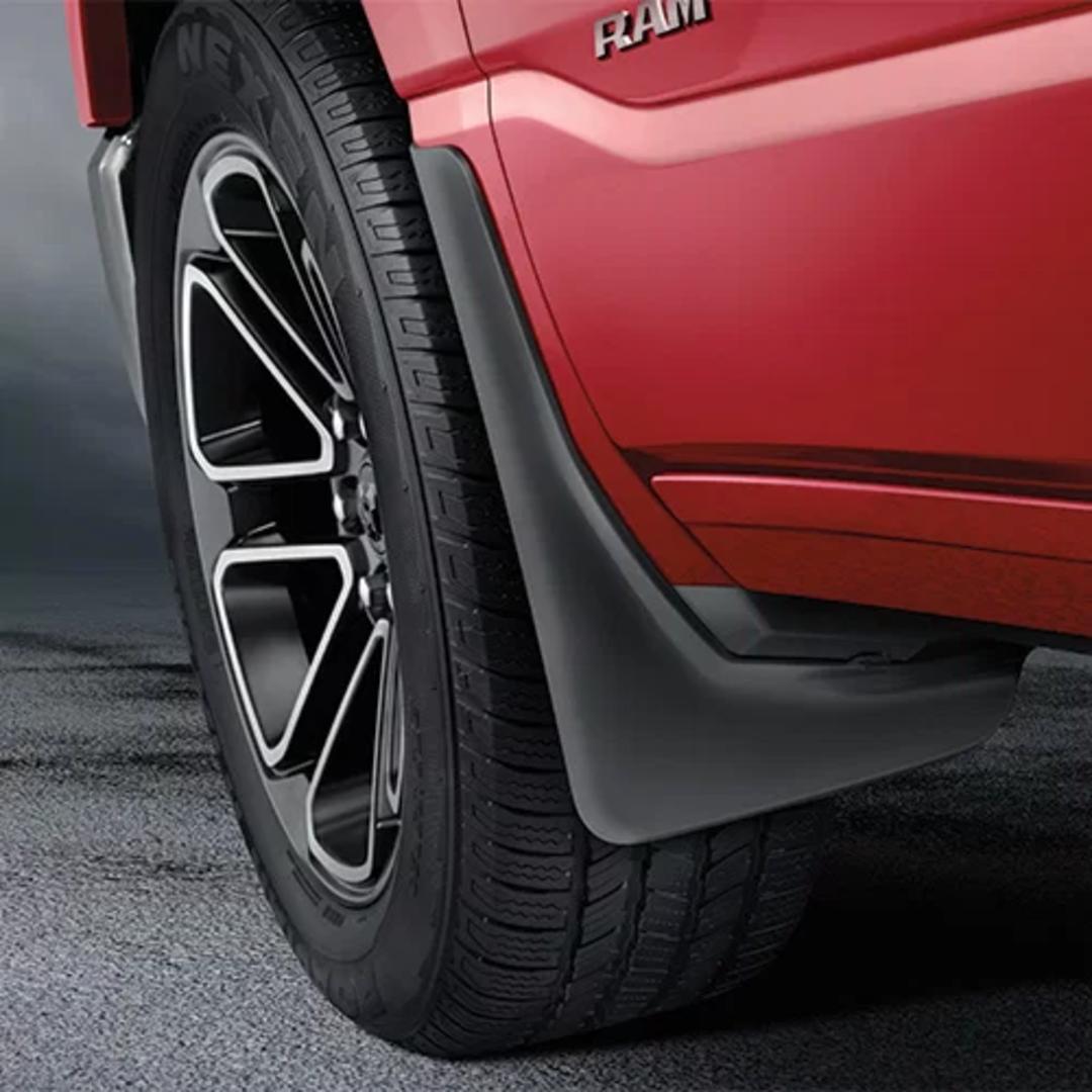 FRONT MOULDED SPLASH GUARDS - WITH FENDER FLARES - 82215488AC