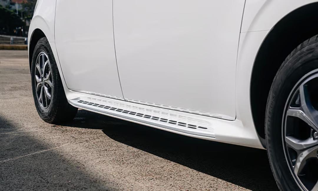 Integrated sidesteps | Creamy White